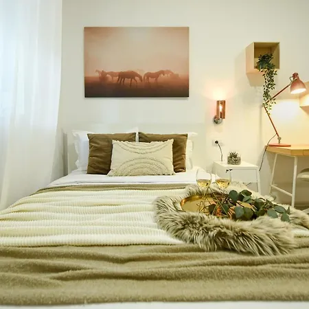 Ideal - Spacious & Modern Near Unirii Square