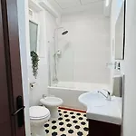Ideal - Spacious & Modern Near Unirii Square Apartmán