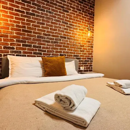 Ideal - Spacious & Modern Near Unirii Square Apartment Bucharest