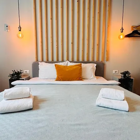 Apartment Ideal - Spacious & Modern Near Unirii Square