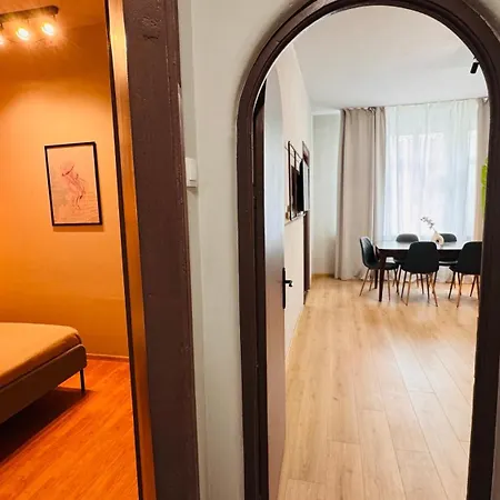 Ideal - Spacious & Modern Near Unirii Square Apartment Bucharest