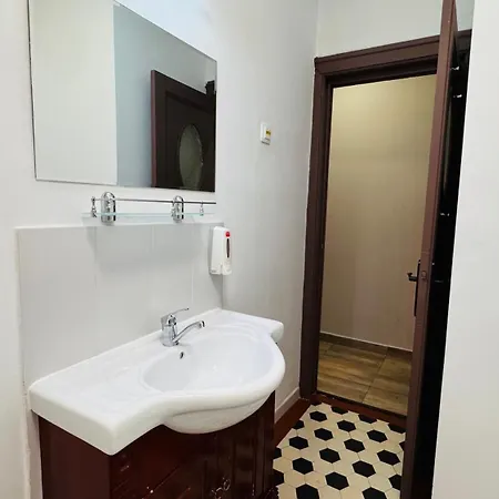 Ideal - Spacious & Modern Near Unirii Square