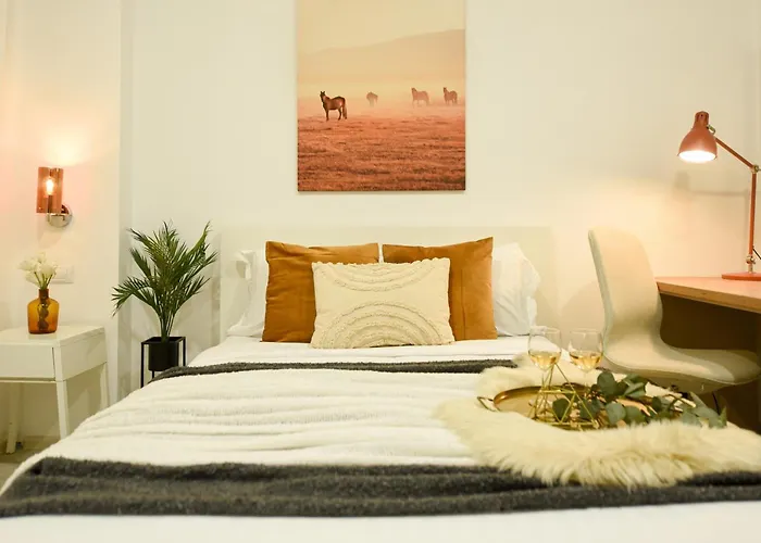 Ideal - Spacious & Modern Near Unirii Square