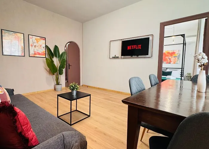 Ideal - Spacious & Modern Near Unirii Square ブカレスト