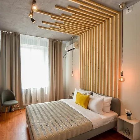 Appartement Ideal - Spacious & Modern Near Unirii Square *