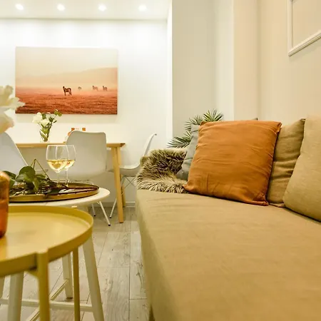Ideal - Spacious & Modern Near Unirii Square Appartement
