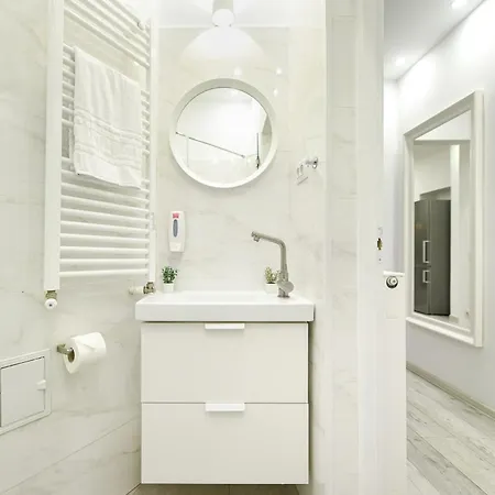 Ideal - Spacious & Modern Near Unirii Square Appartement