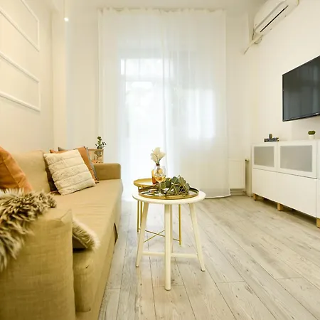 דירה Ideal - Spacious & Modern Near Unirii Square בוקרשט