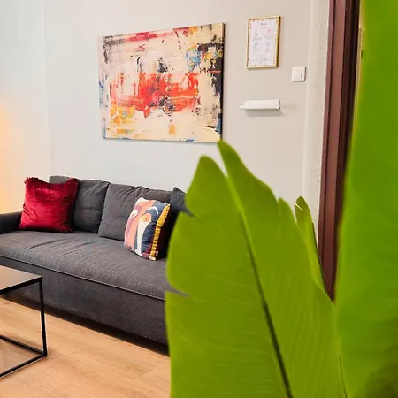 Appartement Ideal - Spacious & Modern Near Unirii Square