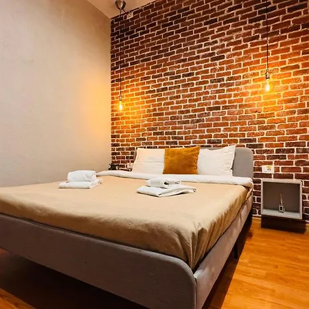 Ideal - Spacious & Modern Near Unirii Square