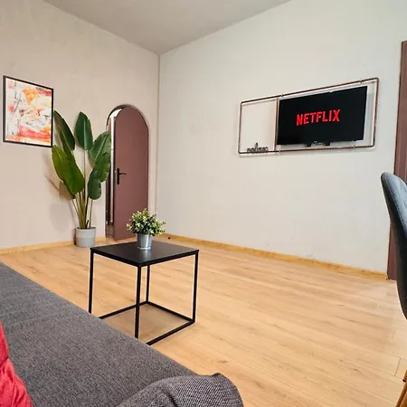 Ideal - Spacious & Modern Near Unirii Square Appartement