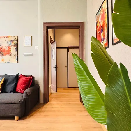 Ideal - Spacious & Modern Near Unirii Square Appartement