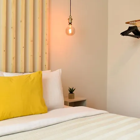 Ideal - Spacious & Modern Near Unirii Square *