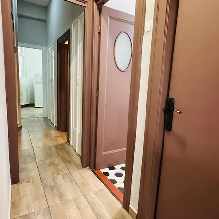 Ideal - Spacious & Modern Near Unirii Square *
